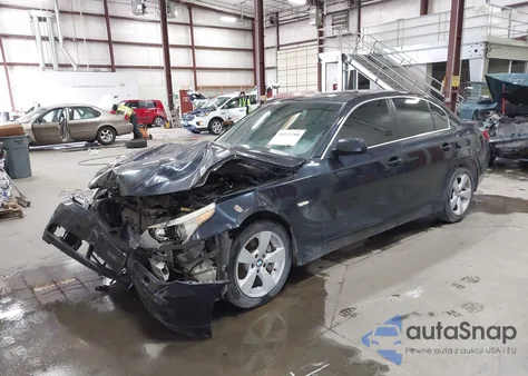 2007 BMW 530Xi z USA, uszkodzony, nr VIN WBANF73507CU28371